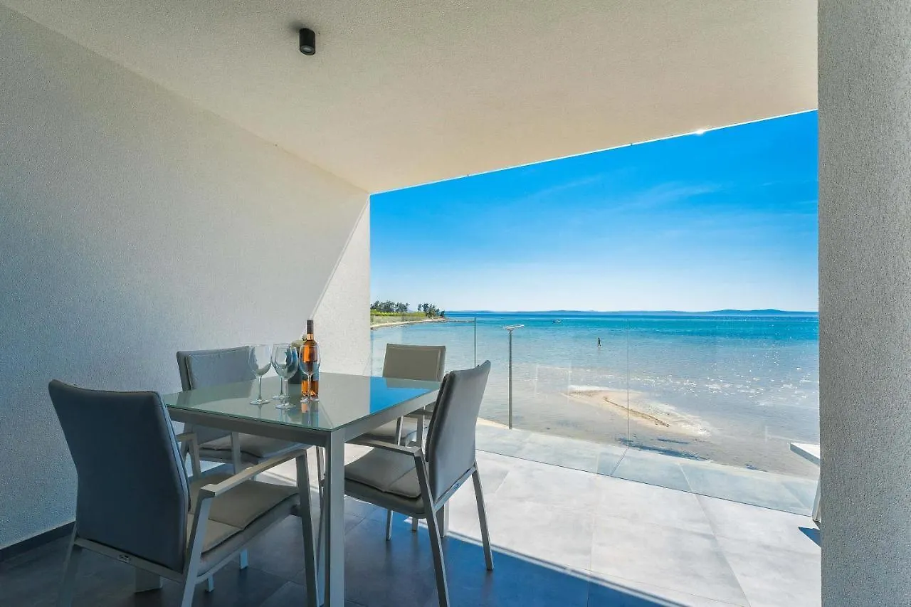 アパート Jamc Dream Familientraum Direkt Am Meer Mit Beheiztem Pool プリヴラカ